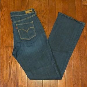 Levi’s Demi Curve women’s jeans